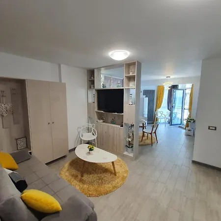 Bianca 1 By Alz Aparthotel 3*