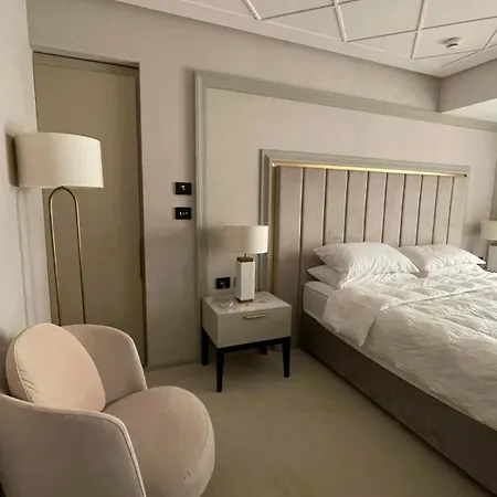 Nordis 20 Deluxe Mamaia Nord Aparthotel