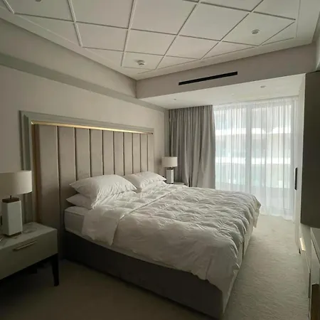 Nordis 20 Deluxe Mamaia Nord Aparthotel 3*